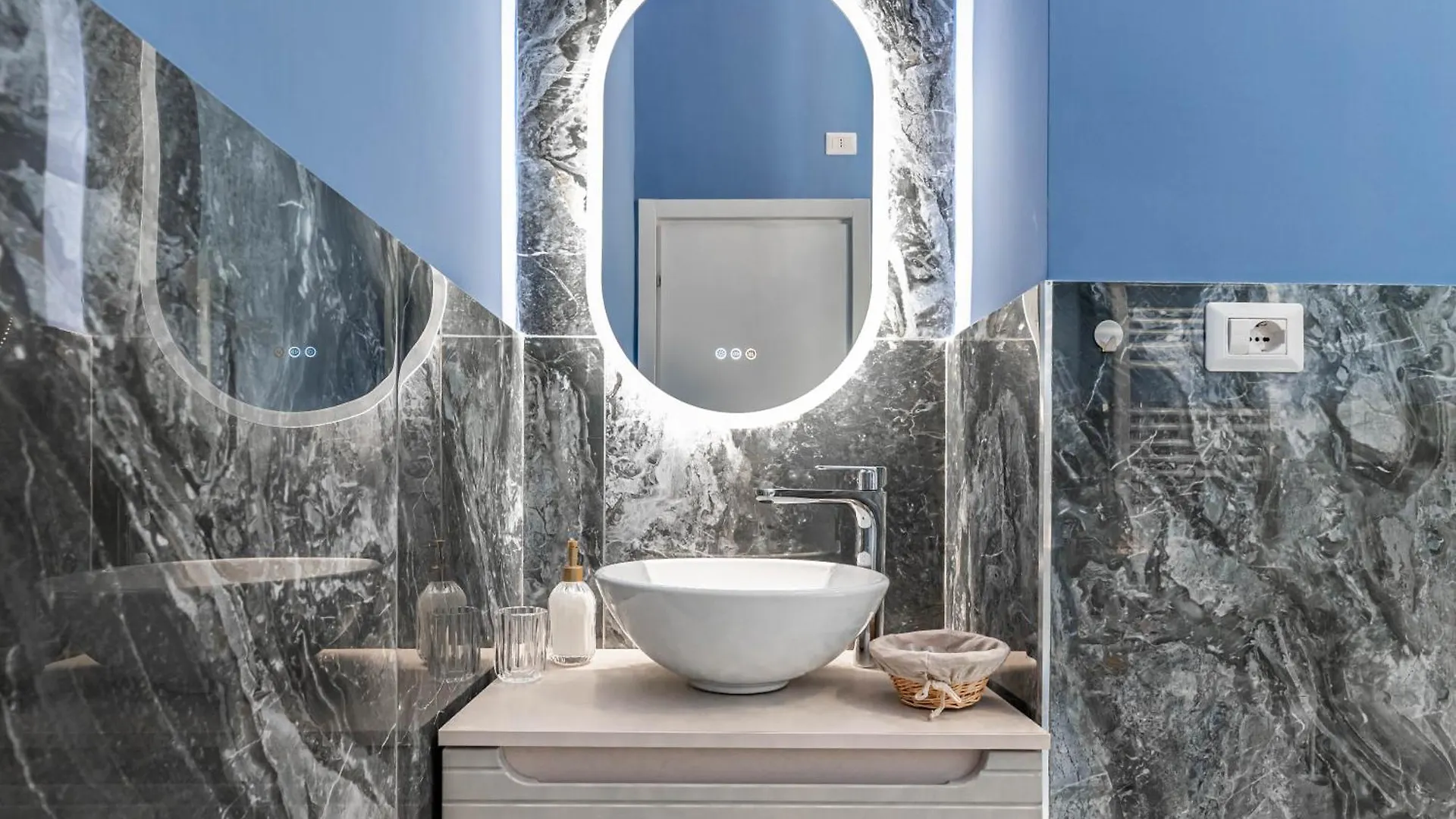 Appartamento Tribeca Retreat Stunning House By The Sea Napoli Italia